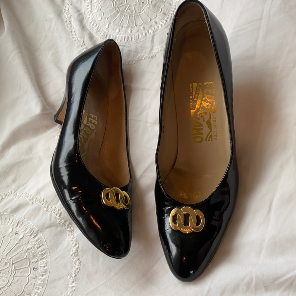 Ferragamo heels vintage